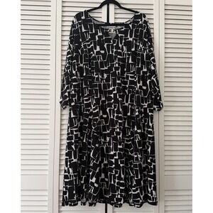 SUSAN GRAVER Liquid Knit Dress With Enamel detail Black/White Size 3X. A274928